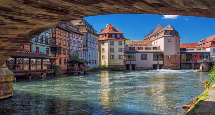 Bild: Elsass - Straßburg vom Wasser aus